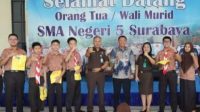 Kejati Jatim melaksanakan Binmatkum 2023 di SMAN 5 Surabaya,