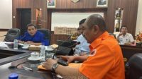 Dewan Perwakilan Rakyat Daerah ( DPRD ).Davit Handoko Seto sa at pimpin rapat pansus