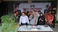 Bupati Jember bersama Kapolres Jember saat menggelar press Confreence