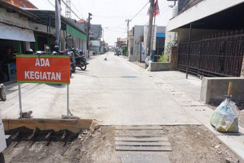 Rigid beton Tropodo 1 kecamatan Waru, Sidoarjo tahap finishing