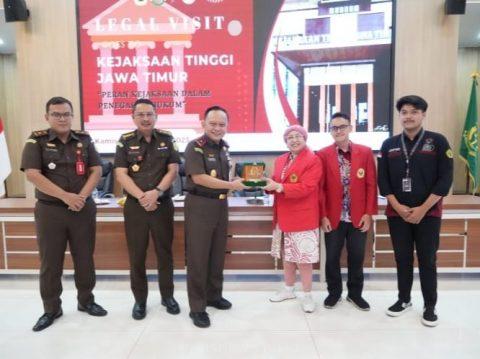 BEM Fakultas Hukum UNTAG Surabaya Berkunjung ke Kejati Jatim