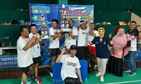 Tim RSD Balung Juara Turnamen Badminton dalam Rangka Hari Kesehatan Nasional ke 59