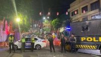 Jajaran Polres Pelabuhan Tanjung Perak saat patroli skala besar antisipasi kejahatan 3C.
