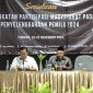 Ketua KPU kabupaten Sidoarjo Mukhamad Iskak, SE, saat membuka sosialisasi Pemilu 2024 bersama LSM dan Jurnalis di Grand Wizh jalan Raya Trawas Mojokerto, Jawa timur, Jum'at (22/12/2023)