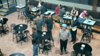 Razia sengaja digelar mendadak guna mengatisipasi adanya penyelagunaan Narkoba maupun obat keras berbahaya ( Okerbaya )