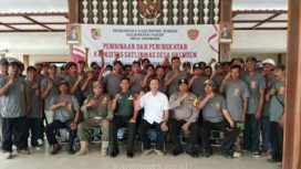 Foto bersama setelah melakukan kegiatan pelatihan baris berbaris