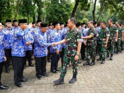 Panglima TNI Lepas 285 Prajurit dan ASN Mabes TNI Jamaah Umroh 