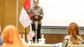 Penjabat (Pj) Gubernur Jawa Timur Adhy Karyono, saat membuka Lokakarya Perlingkupan Awal Green Cities And Infrastructure Program di Four Points by Sheraton Surabaya, Jumat (15/3/2024).
