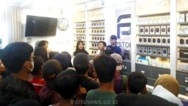 Keseruan promo gebyar di PStore Depok