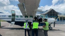 crew pesawat bandara Notohadinegoro jember