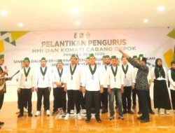 Prosesi pelantikan pengurus terpilih HMI Cabang Depok Oleh Ketua Umum PB HMI Bagas Kurniawan