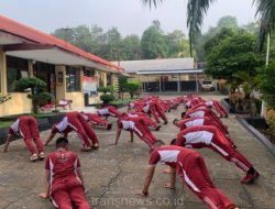 Brimob Batalyon A Pelopor Mengawali Aktifitas Dengan Olahraga