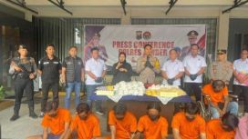 Polres Jember berhasil ungkap pengiriman ratusan ribu butir okerbaya, 8 tersangka di amankan