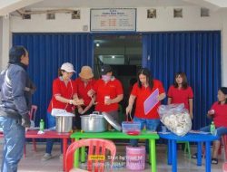 Gereja Bethel Taman Pondok Jati Sediakan Makan Siang Gratis