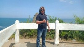 Irfak pewarta transnews saat mengunjungi wisata pantai Papuma