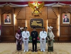 Pj. Gubernur Jatim Lantik Pj. Bupati Bondowoso dan Jombang