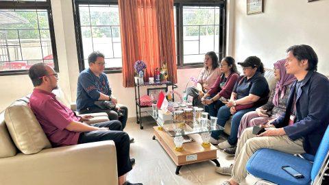 
					Ngopi Bareng Roadshow, Camat Beji Apresiasi Program SWI Kota Depok