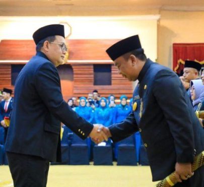 
					Subandi Resmi Cuti, Isa Anshori Jabat Pjs Bupati Sidoarjo