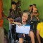 Ibu Rosmiah Penerima Bantuan Kursi Roda
