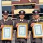 Kapolda Jatim Beri Penghargaan 3 Anggota Polres Pasuruan Kota atas Prestasi di Kejuaraan Karate Kapolri Cup 2024