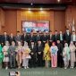 Ade Supriyatna dan 3 pimpinan terpilih foto bersama anggota DPRD Kota Depok