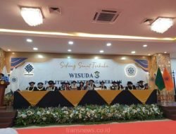 Immanuel Ebenezer Wamenaker Hadiri Wisuda Program Sarjana Polteknaker