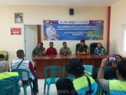 Tim Pelayanan Kesehatan Bergerak Pemerintah Provinsi Jawa Timur hadir di Rumah Sakit Abuya di Pulau Kangean, Kabupaten Sumenep, Sabtu (16/11/2024) sore. Kehadiran tim ini disambut langsung oleh Direktur RS Abuya, dr Hidatur Rahman, M.Kes.
