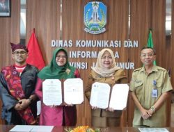 Tingkatkan Layanan Masyarakat, Diskominfo dan DP3AK Jatim Tandatangani Perjanjian Kerja Sama