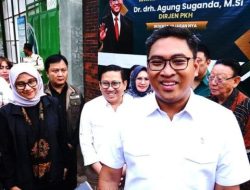Wamen Pertanian RI Sudaryono Tinjau Peternakan Sapi Perah Moderen di Banyuwangi 