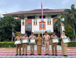 PJ Sekda Depok Berikan Penghargaan Wali Kota ke 5 Perangkat Daerah