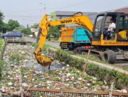 Plt. Bupati Subandi Ajak Masyarakat Peduli Kebersihan Sungai
