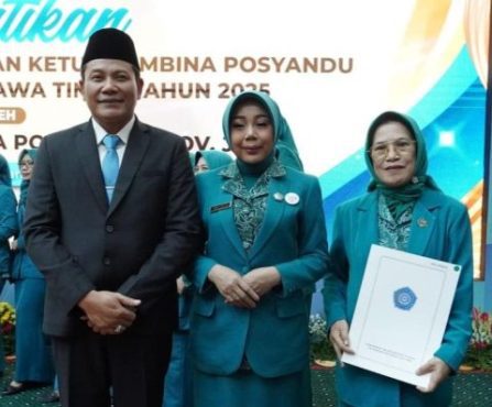 
					Ketua TP PKK Jatim Lantik Istri Bupati Sidoarjo Sebagai Ketua TP PKK Kabupaten Sidoarjo