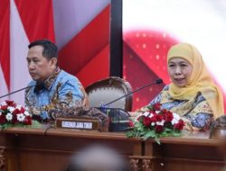 Khofifah Membuka Rakor Penguatan Ekonomi Desa tahun 2025 di Gedung Negara Grahadi Surabaya