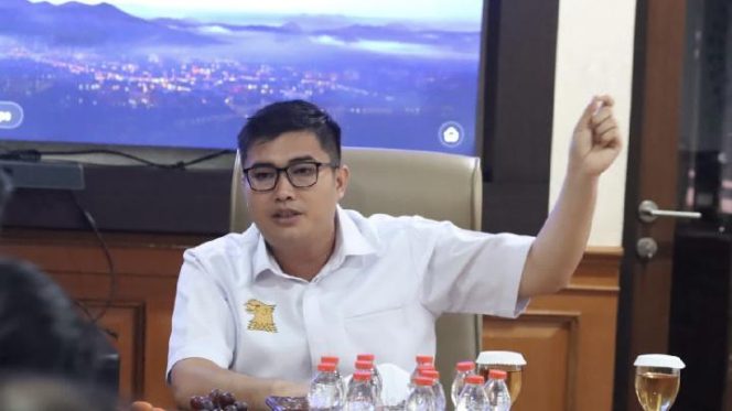 
					Ketua DPRD Sastra Winara Ajak Kepedulian Sosial di Kabupaten Bogor
