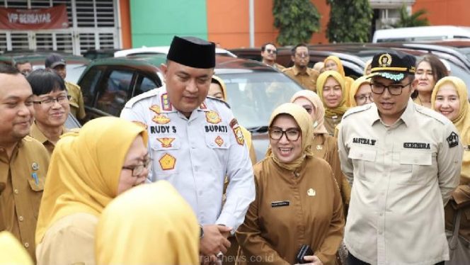 
					Pastikan Pemudik Aman, Ketua DPRD Cek Kendaraan Mudik Bareng Bupati Bogor