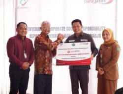Bank Jatim Serahkan CSR 60 Unit Jamban Sehat Pada Pemda Sidoarjo