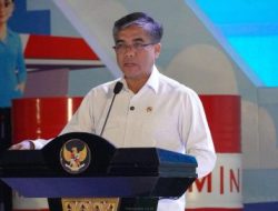 Prof. Yassieril memberikan sambutan dalam kegiatan May Day di Universitas Pertamina