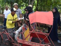 Wabup Sidoarjo Hj Mimik Idayana Manfaatkan Gajinya Untuk Kegiatan Sosial