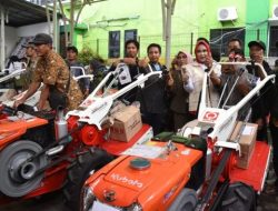 Gabungan Kelompok Tani Sidoarjo Dapat Bantuan dari Kementan RI