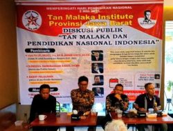 Ben Ibratama Tanur Founder Tan Malaka Institute yang juga Jurnalis Senior (paling kanan)