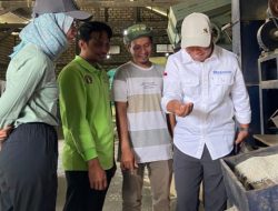 Deputi Kepala Perwakilan BI Jatim Tinjau Penggiling Padi di Lamongan
