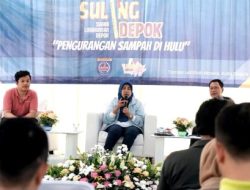 Pj Sekda Kota Depok, Nina Suzana (tengah) di Taman Lembah Mawar, Kecamatan Pancoran Mas.