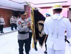 Kapolda Jatim Pimpin Upacara Pemuliaan Nilai Luhur Tribrata Pataka Polda Jatim