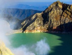 Empat Gunung Api di Jawa Timur Dinyatakan Normal