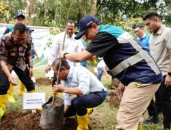Menteri LHK RI Hanif Faisol Kunjungi Arboretum Sumber Brantas