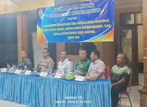 Kades Satria Arif Efendy Lantik Lima Perangkat Desa Centong