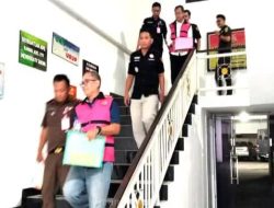 Kejari Sidoarjo Jebloskan Dua Mantan Kadis P2CKTR Sidoarjo ke Tahanan