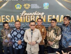 Menteri P2MI Abdul Kadir Karding Launching Program Desa Migran EMAS di Gresik