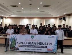 SMK Walisongo Semarang Kunjungan Industri ke Diskominfo Jatim