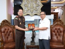 DJP Jatim dan Kejati Jatim Perkuat Penegakan Hukum Pajak dan Cegah Rokok Ilegal
